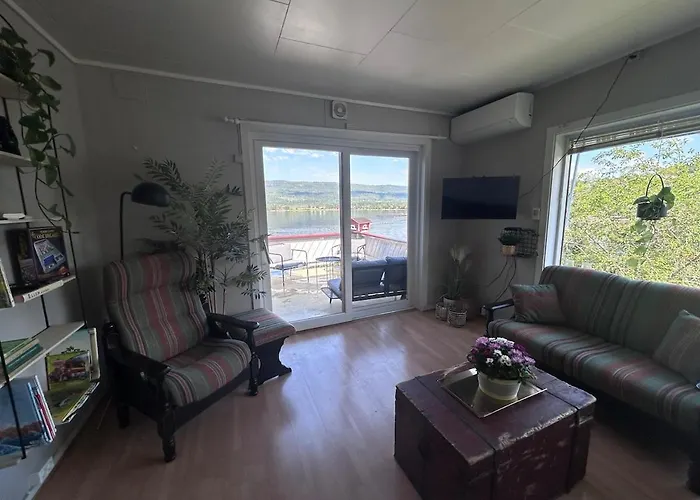 Bryggehage - *